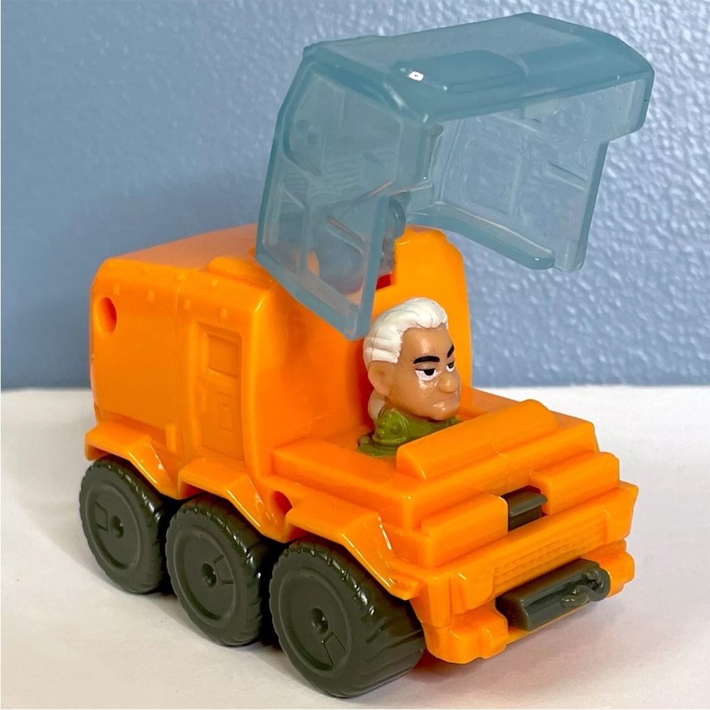 McDonald’s Happy Meal Lightyear #6 Darby Driving Star Command Kid’s Toy Truck